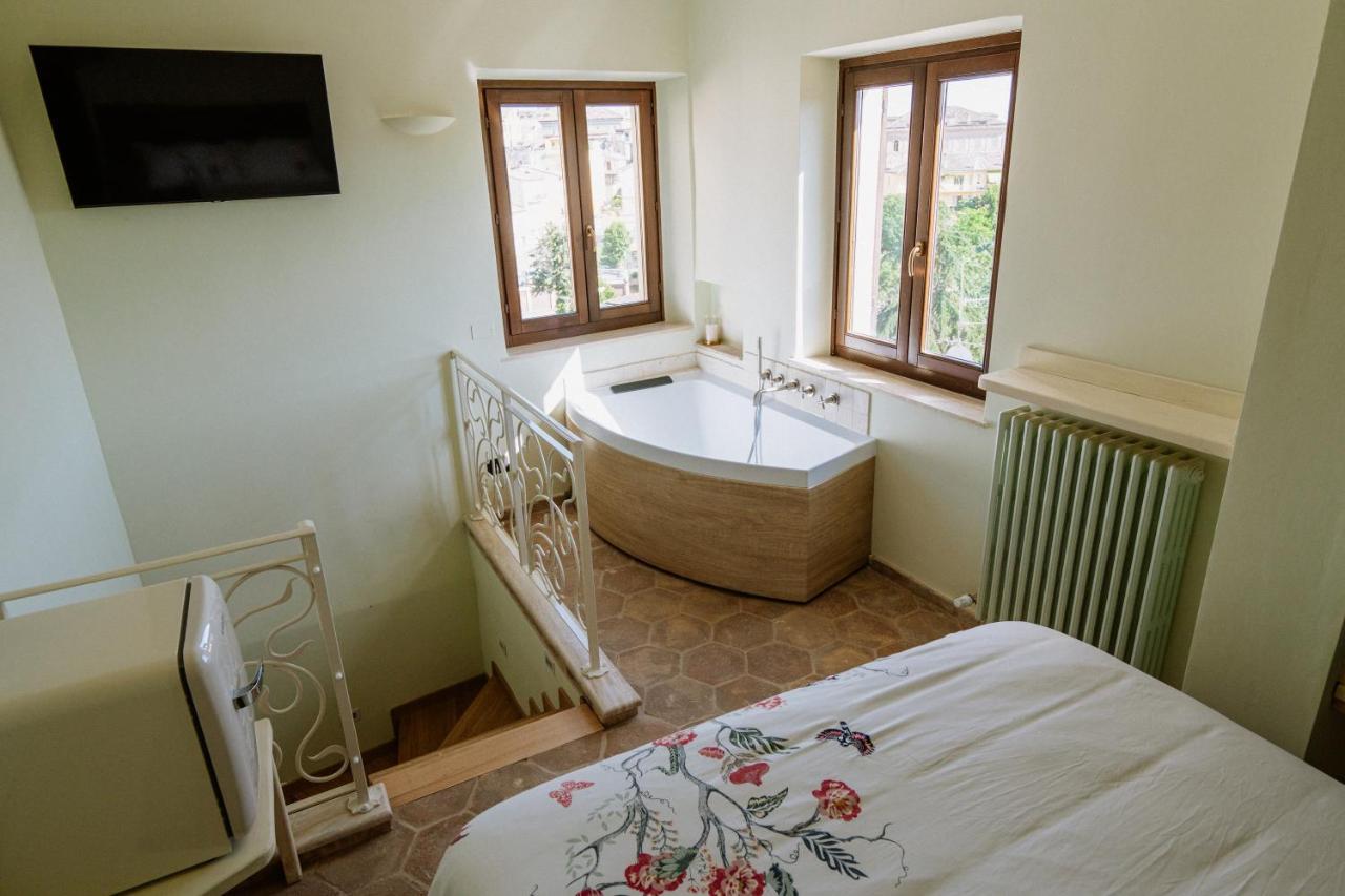 Bed and Breakfast La Casa Delle Api Offida Exterior foto